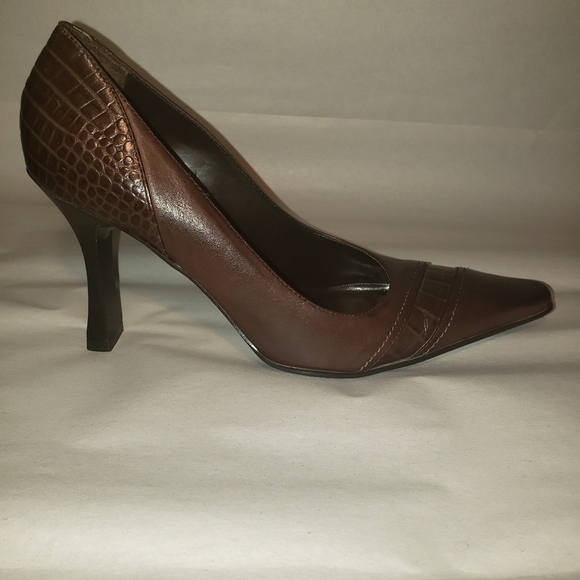 Aldo Pointy Toe 4 inch Heels Brown size 6 - Picture 1 of 10